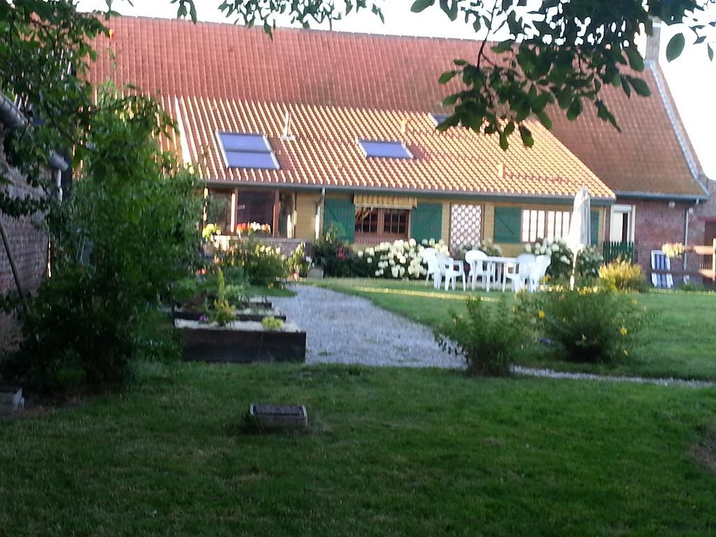 Gite De La Ferme Des Crins Blancs Villa Hazebrouck Ruang foto